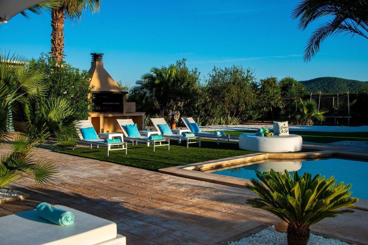 Serena Villa Sant Francesc de s'Estany Exterior photo